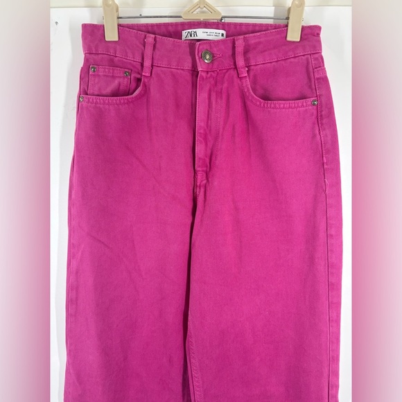 NWOT Bloggers Favorite Women’s Zara High Waisted Hot Pink Straight Leg Jeans 4 - Picture 3 of 4